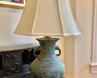 Vintage urn table lamp 2 of 2