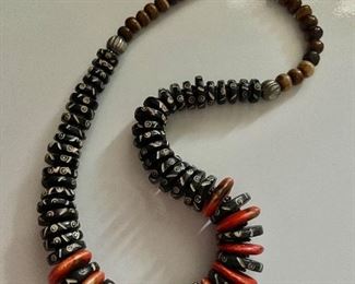 Beaded necklace 