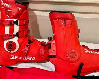 Dynasty Ski boots 