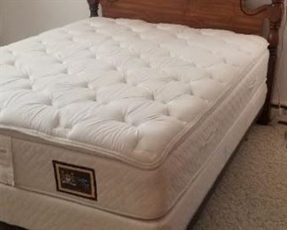 Bed by Ardsleigh Fine Furniture 
