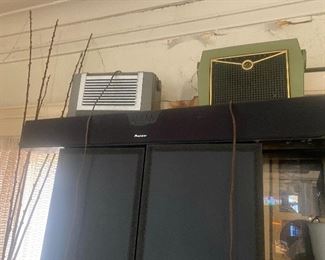 Sound Bars/ Speakers 