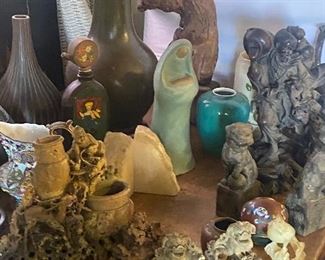 Vases/ Statues 