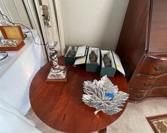 Side Table, Figures, Maple Leaf Tray, Porcelain Lamp