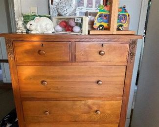 5-Drawer Chest, Colorful Children's Bookends, Vintage Taverns of Alexandria Poster and Frame, etc.