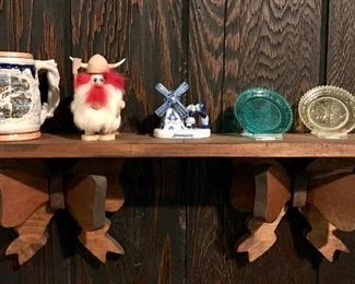 Bow Floating Wall Shelf with Miniature Décor