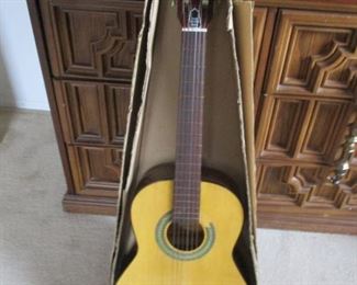 Castilla CN4N Natural Acoustic Classical Guitar