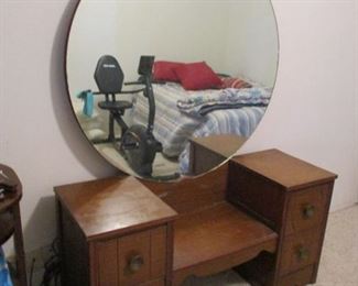 1920's/30's Vanity Dresser with Large Round Mirror