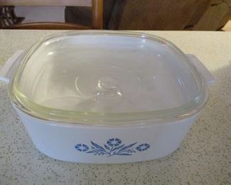 1960s Corning Ware Blue Corn Flower 4 Qt Casserole