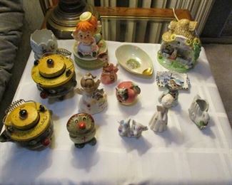 Vintage Collectible Salt and Pepper Shakers