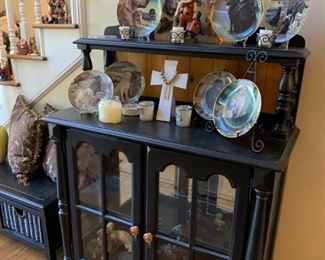 Small buffet/ Curio 