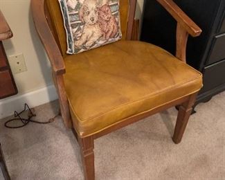 accent chair 