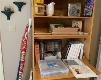 secretary cabinet/ desk/shelf 