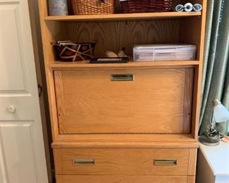 Desk/ secretary/cabinet