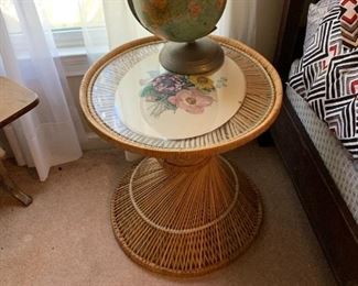 Wicker table 