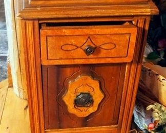 Antique Vanity Side Cabinet With Flip-Top Storage, 29" x 14" x 18"