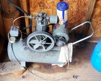 Dayton Air Compressor Model # 5K922C, 1 HP Unit With Air Hose