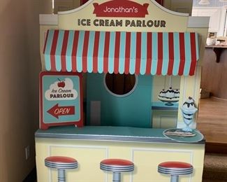 Card board ice cream shop