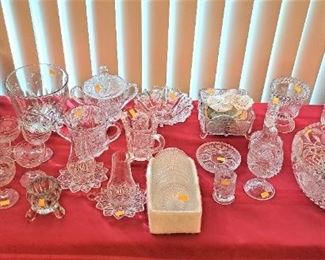 PRETTY ASSORTMENT OF CUT CRYSTAL AND GLASS