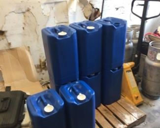 7 Gallon new Containers and Pallet Jack $150