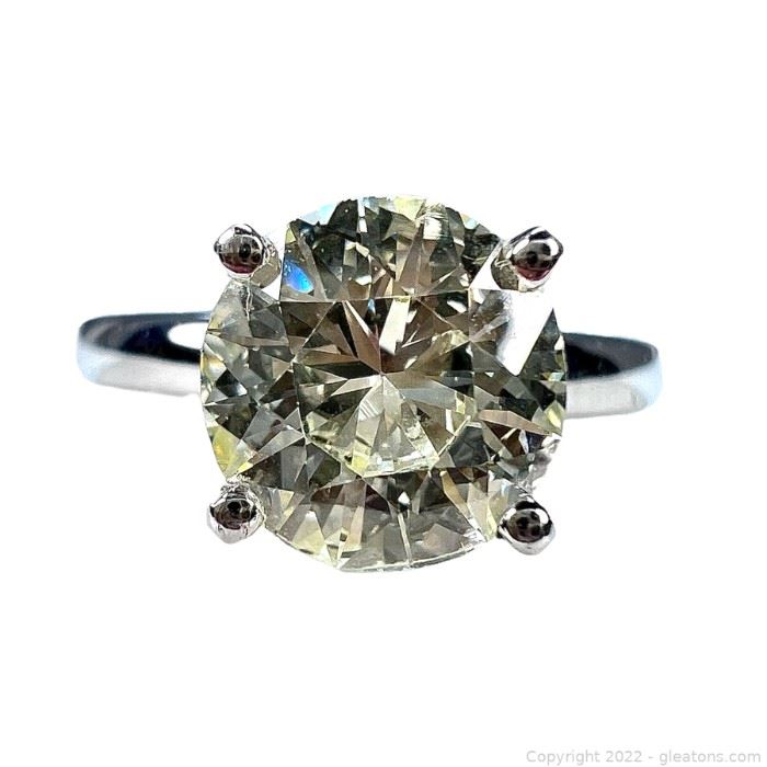 Beautiful Platinum and 14kt White Gold Solitaire Diamond Ring in Leo Mounting 1pt47 ct