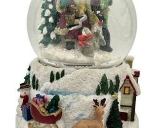 Lot 054
Kmates Snow Globe, Santa in Snowy Forest
