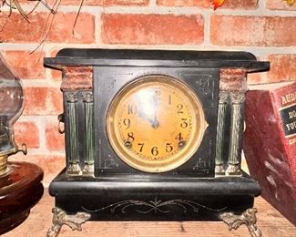 Mantle clock