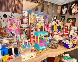 Toys, Dolls & Coca-Cola Trays