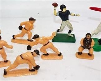 Lot 009
VTG Football Baseball mini figures