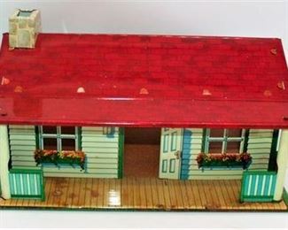 Lot 022
TIn Litho toy house 11"