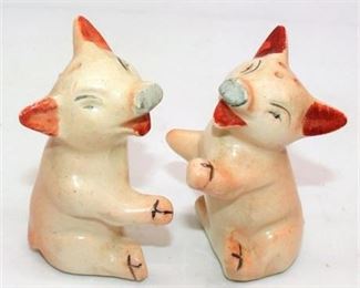 Lot 042
VTG Pigs salt pepper shakers ceramic