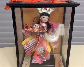 MMT001 Japanese Doll In Glass Case #1