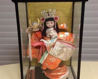 MMT004 Japanese Doll In Glass Case #4
