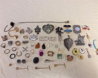 MMT039 Costume Jewelry Rings, Pendants, Tie Clips, Cufflinks & More!