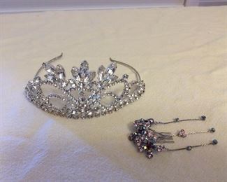 MMT051 Metal Bejeweled Tiara & Hair Comb