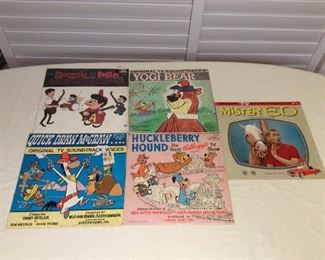 MMT082 Vintage Yogi Bear, Chipmunks, Huckleberry Hound, Quick Draw McGraw & Mr. Ed Vinyl Records 
