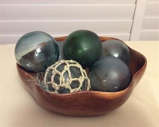 MMT089 Seven Japanese Glass Fishing Floats & Monkey Pod Wood Bowl
