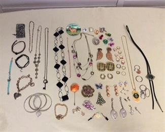 MMT106 Various Costume Jewelry 