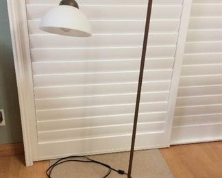 MMT109 Floor Lamp