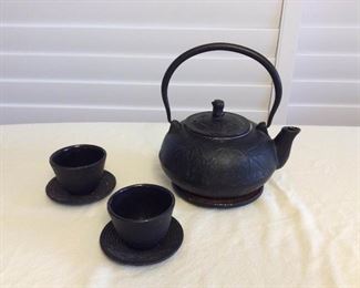 MMT111 Japanese Cast Iron Tetsubin Tea Set 