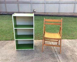 MMT138 Small Bookshelf & Wooden Folding Chair
