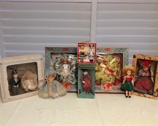 MMT139 Vintage Dolls
