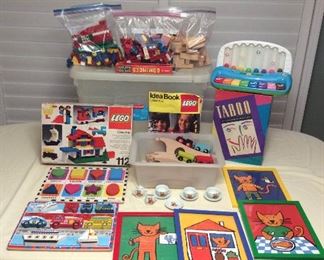 MMT140 LEGO’s, Wooden Train Set, Puzzles, Pictures & More!