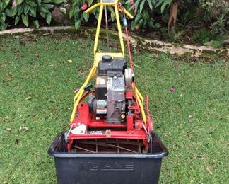 MMT162 McLane 7 Blade 17” Self-Propelled Gas Lawn Mower