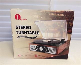 MMT174 Stereo Turntable New
