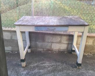 MMT205 Metal Frame Outdoor Work Table