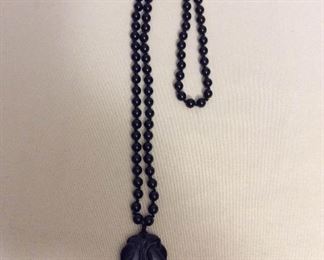 MMT217 Carved Stone Peach Pendant Beaded Necklace 