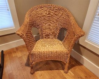 Sunday price $40
204 wicker arm chair text 413-551-7152 to make remote offer