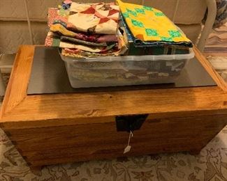 trunk, and quilt toppers