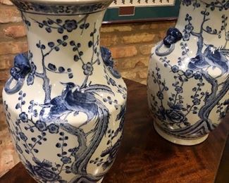Chinese export, blue and white vases