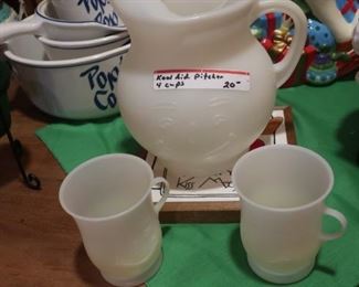 Old Kool-Aid pitcher & cups